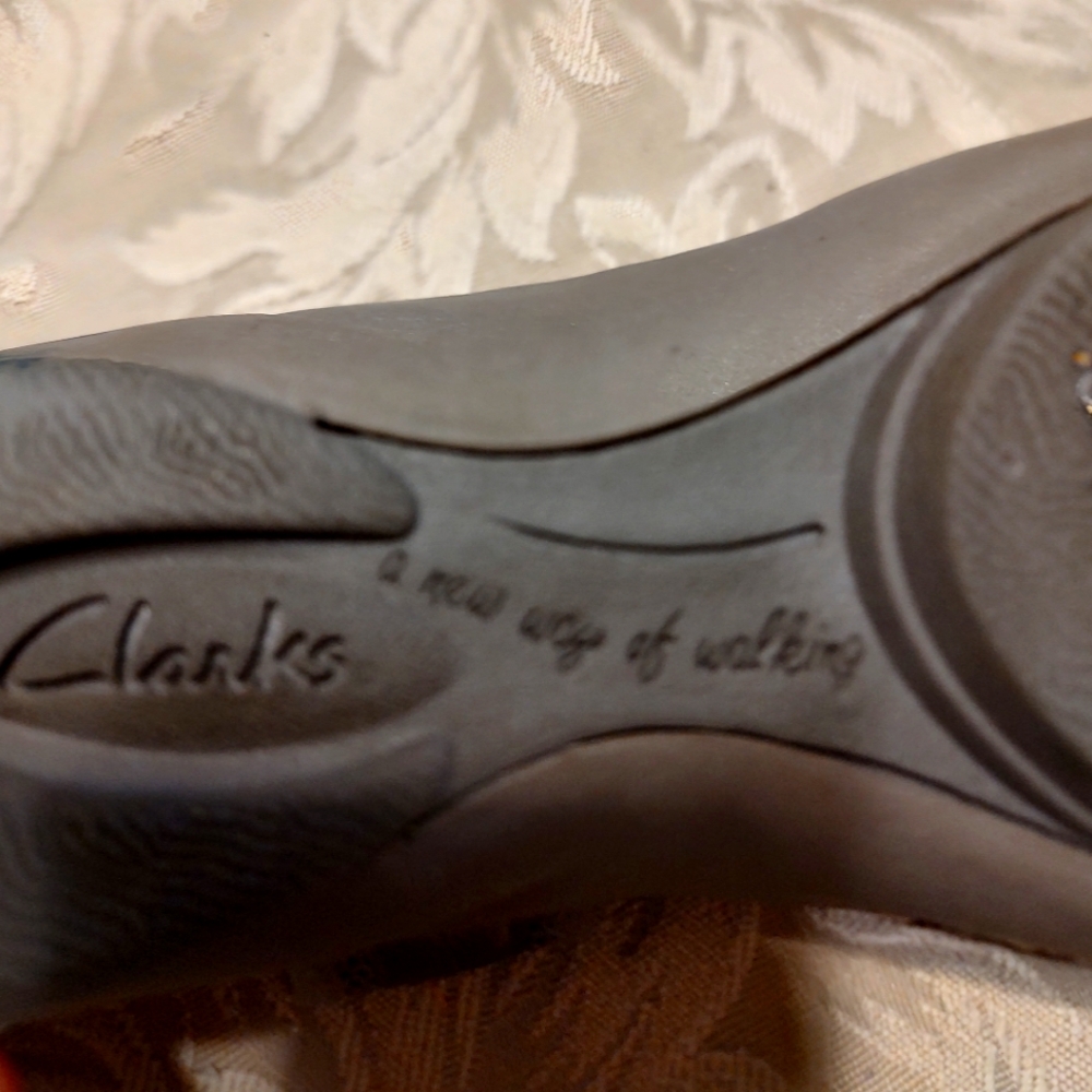 🍂 Wonderful Genuine Leather Clarks Bronze-Tan Hiking-Walking Sandals - 7 - Picture 11 of 13